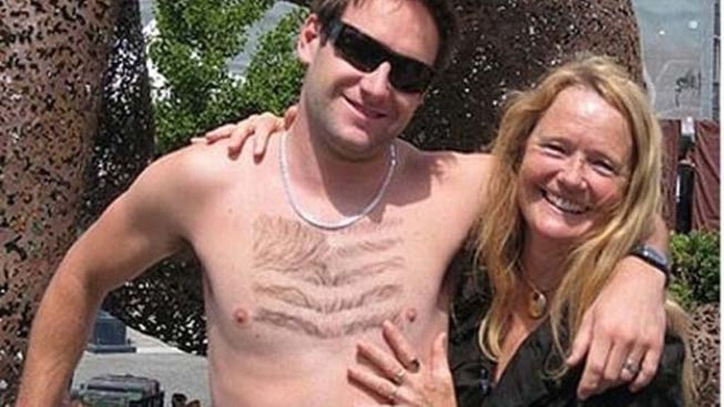 El vello masculino convertido en arte