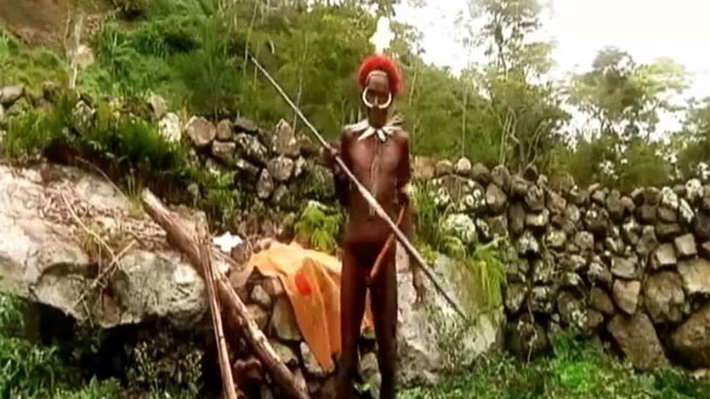 La tribu Dani y korowai en imágenes
