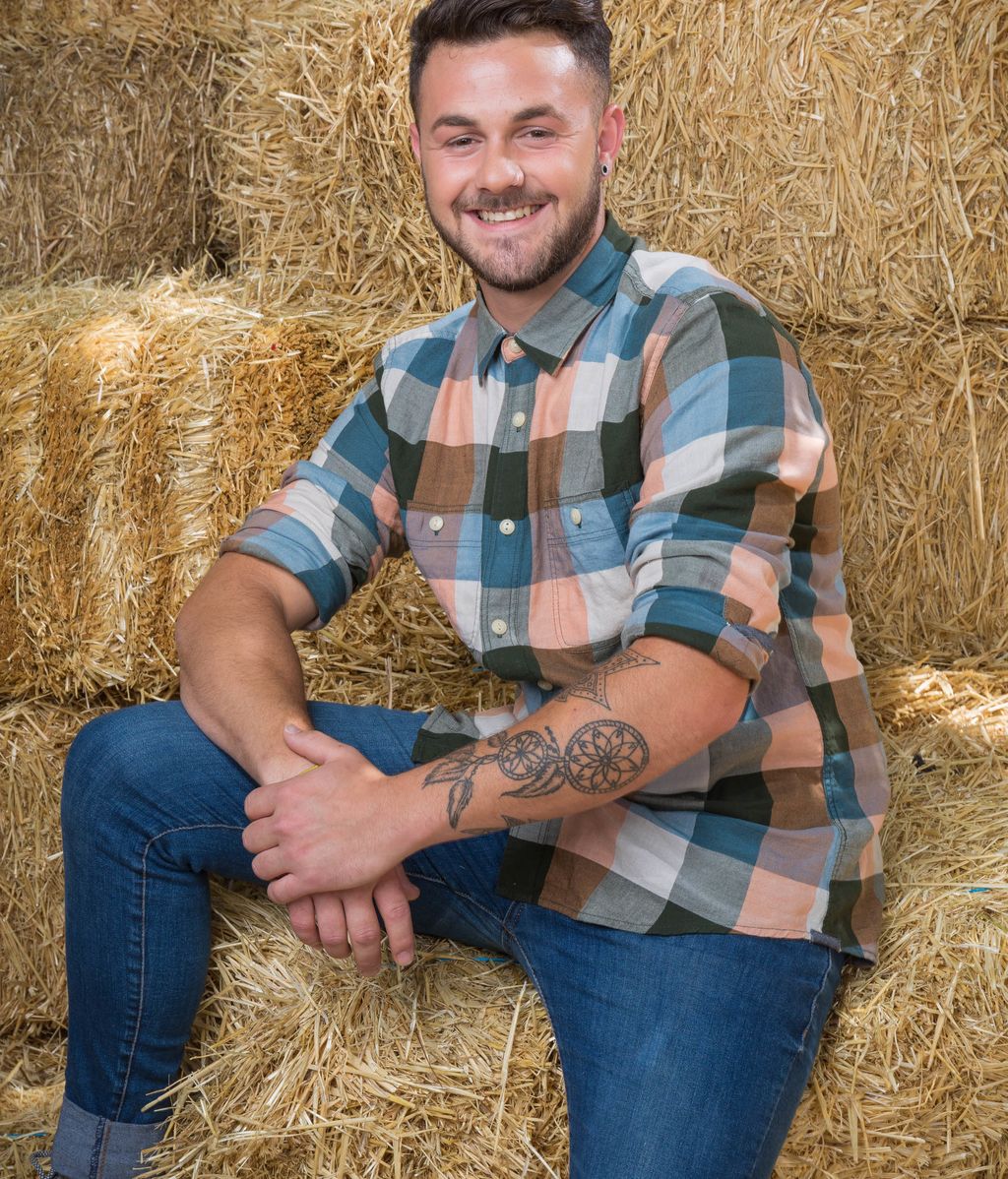 Juanmi (21), apasionado de las cabras, busca un amor para toda la vida