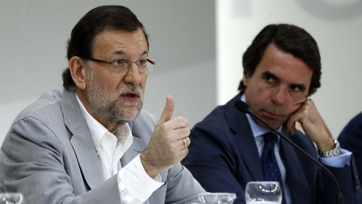 Rajoy y Aznar, juntos en el curso de verano de la fundación FAES