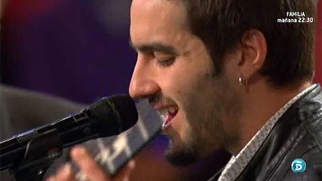 El grupo andaluz ha dedicado a Judith y su hermana el tema 'Tus muletas'