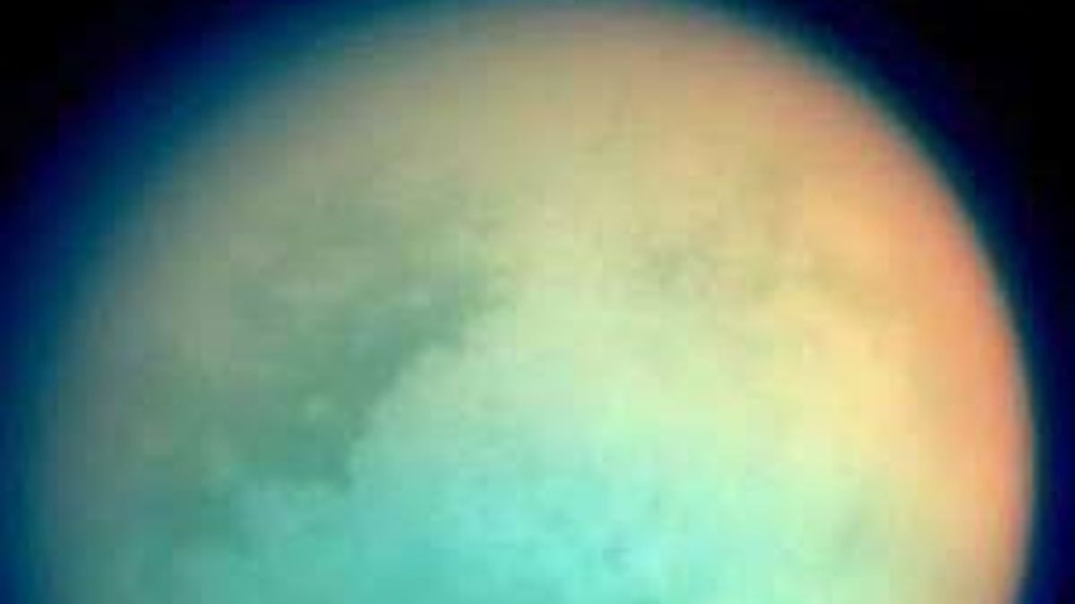 Una fotografía de Titán tomada por la nave Cassini. FOTO: AP