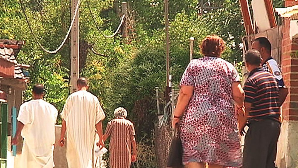 Gente de distintas razas, religiones y orígines conviven en el Poblado de Guadarrama