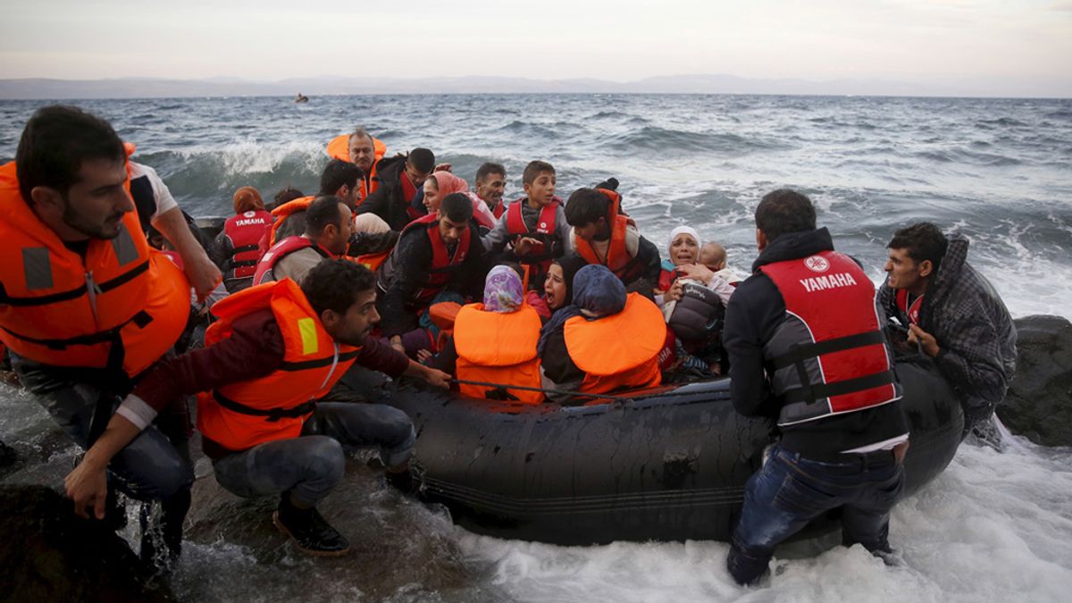 Refugiados llegando a Grecia