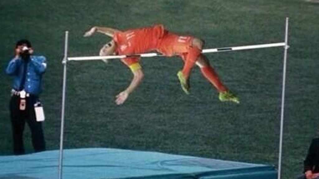 Los 'clavados' de Robben en forma de meme