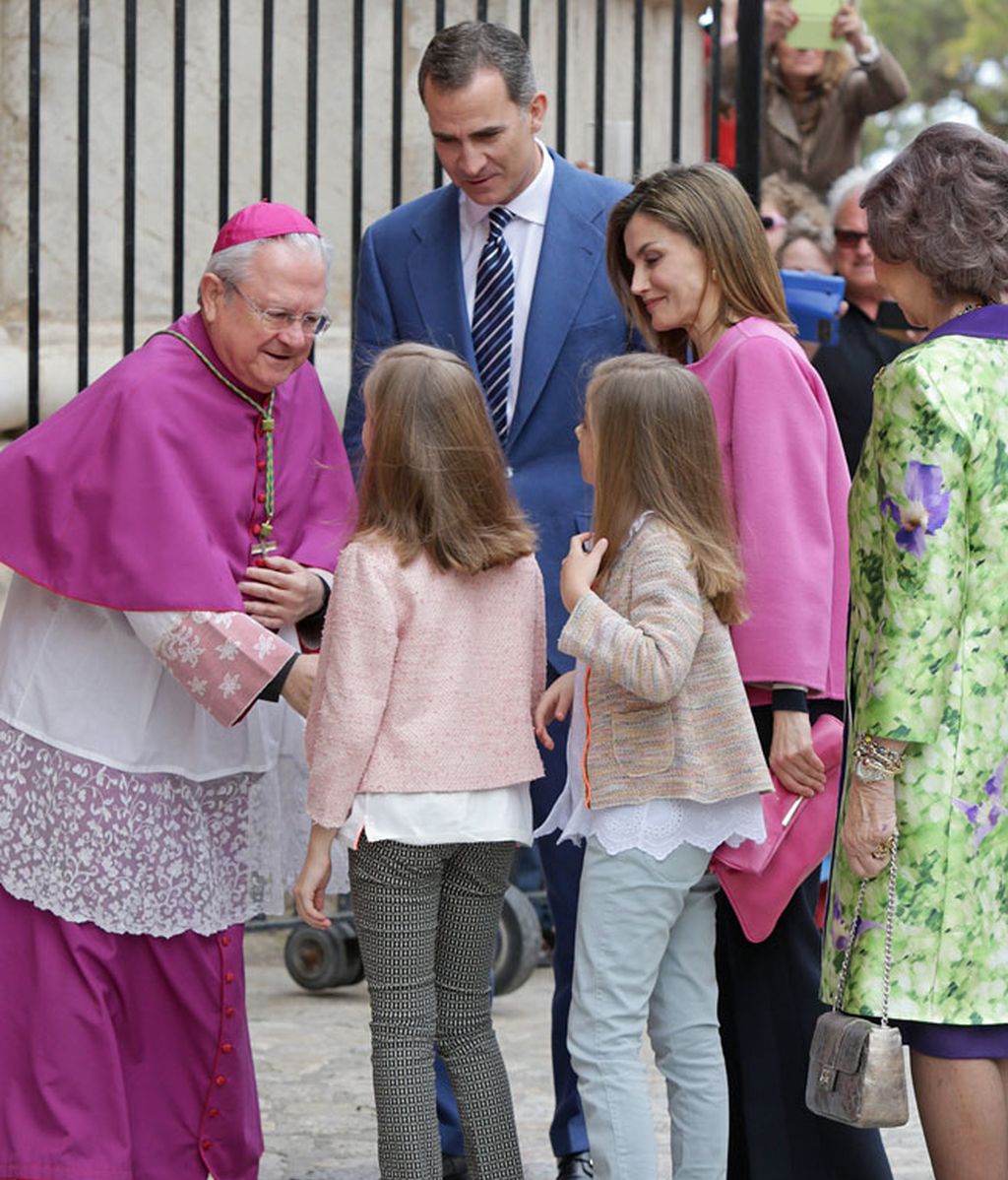 La Familia Real pone el toque de color a la Misa de Pascua en Mallorca