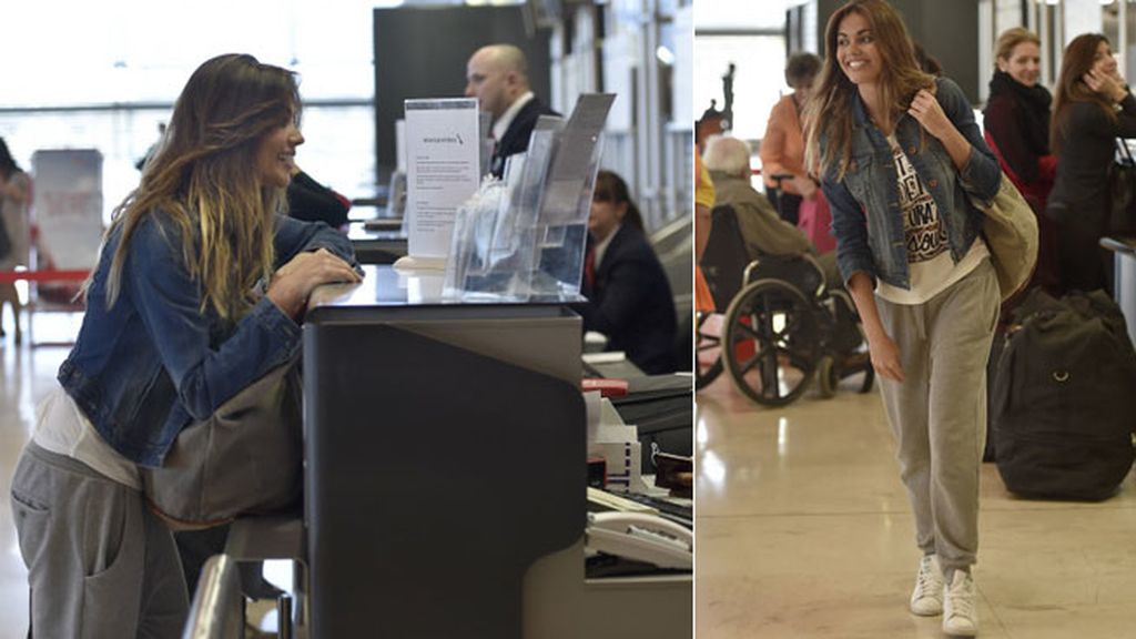 En esa maleta van decenas de velas y 108 bikinis