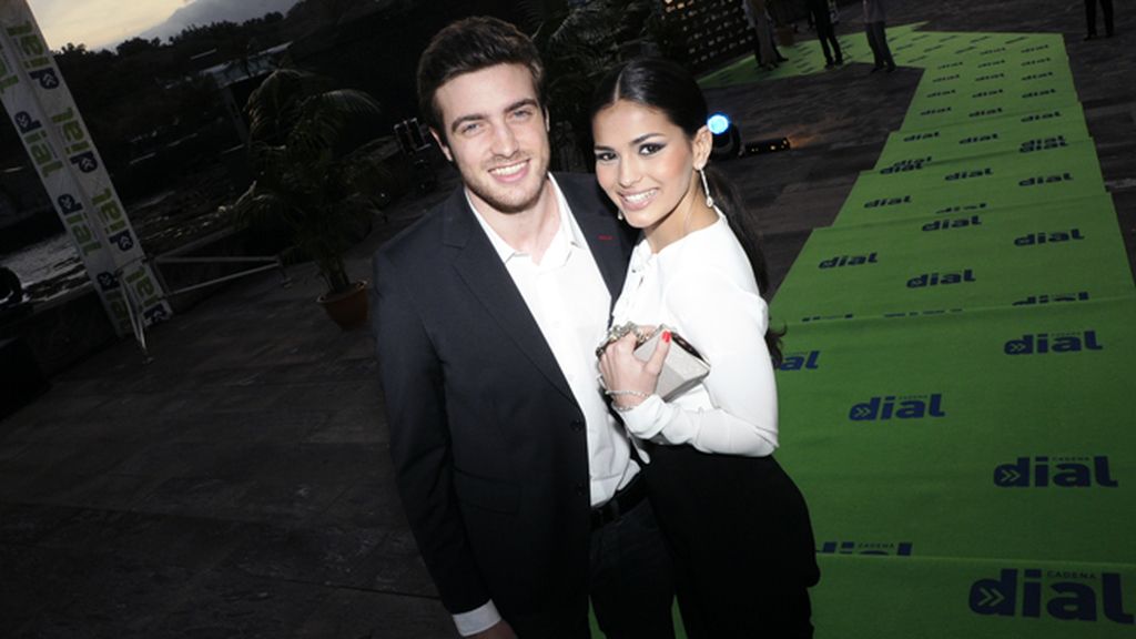 Los actores Raúl Mérida y Sara Sálamo