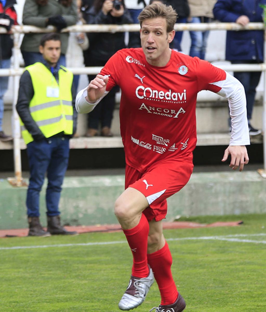 Artistas contra toreros: Los famosos juegan al fútbol por una buena causa