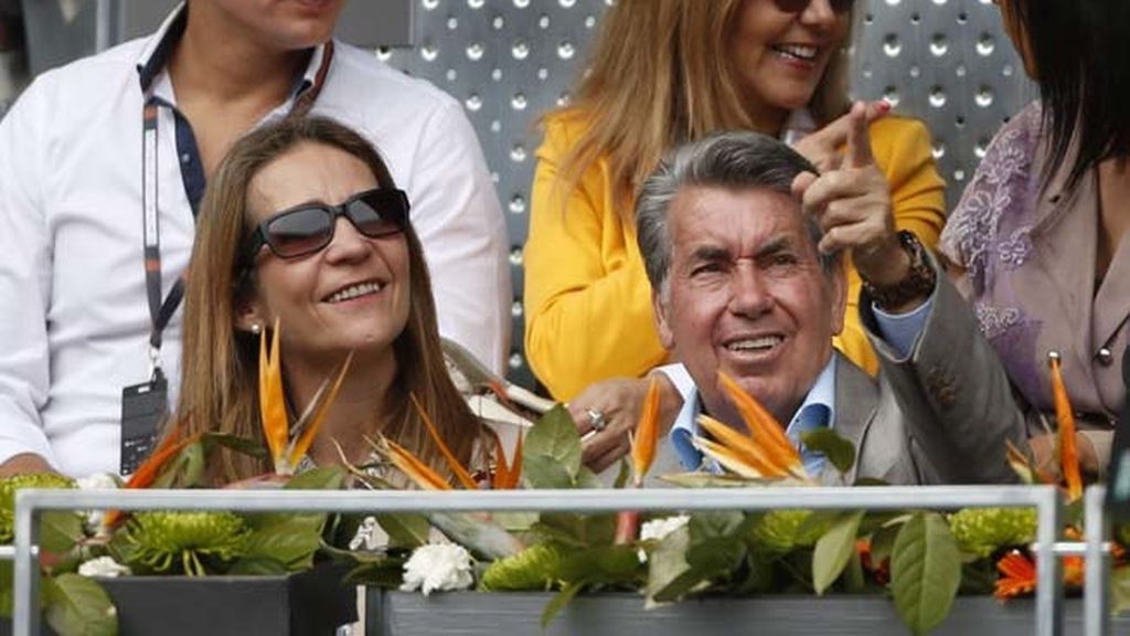 La Infanta Elena junto a Manolo Santana