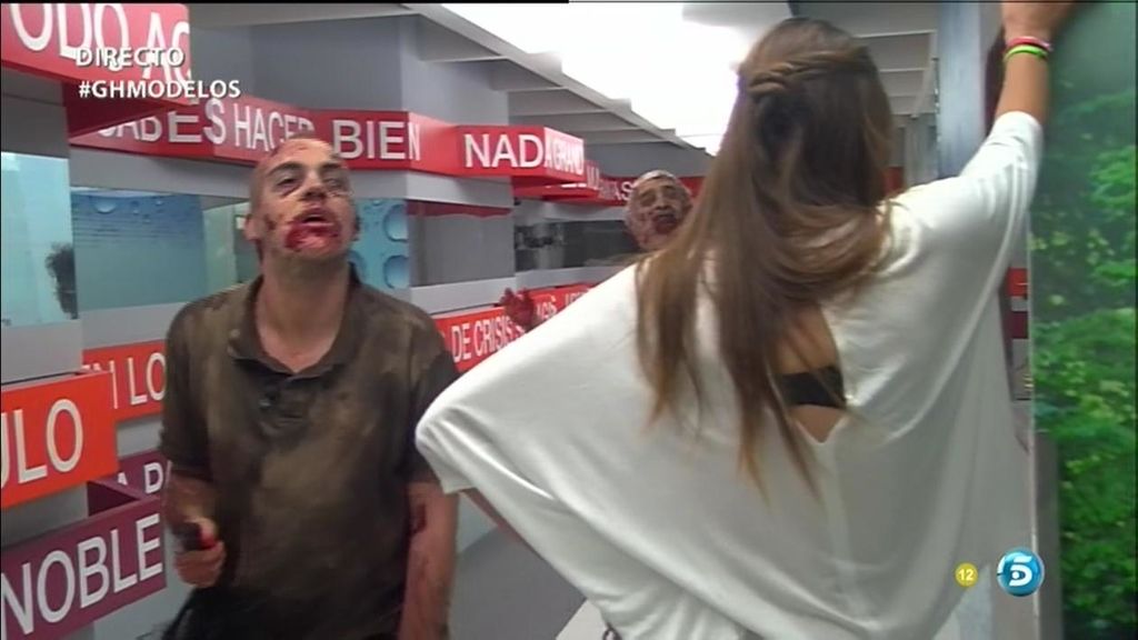 Los concursantes reciben 'terroríficas' visitas