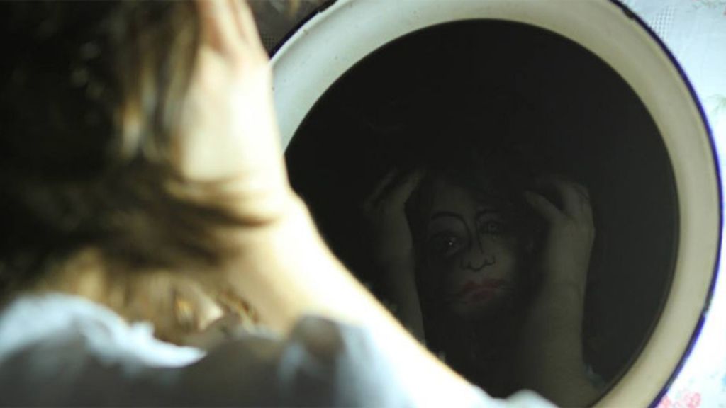 La mujer de doble cara: Un día en su vida