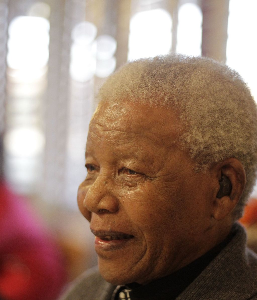 Mandela ingresa grave en el hospital por su recurrente infección pulmonar