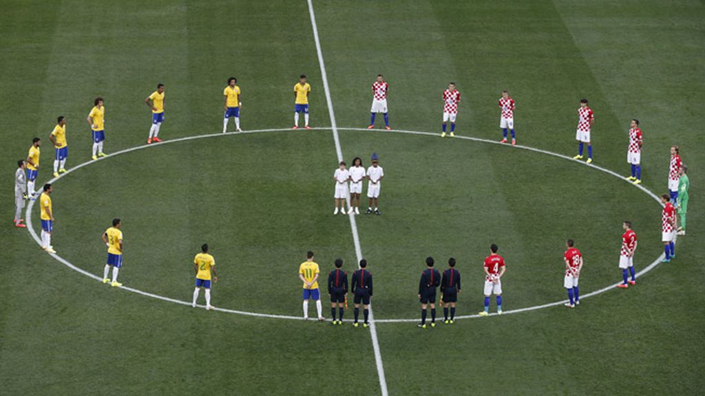 Croacia pide robo y Brasil canta victoria