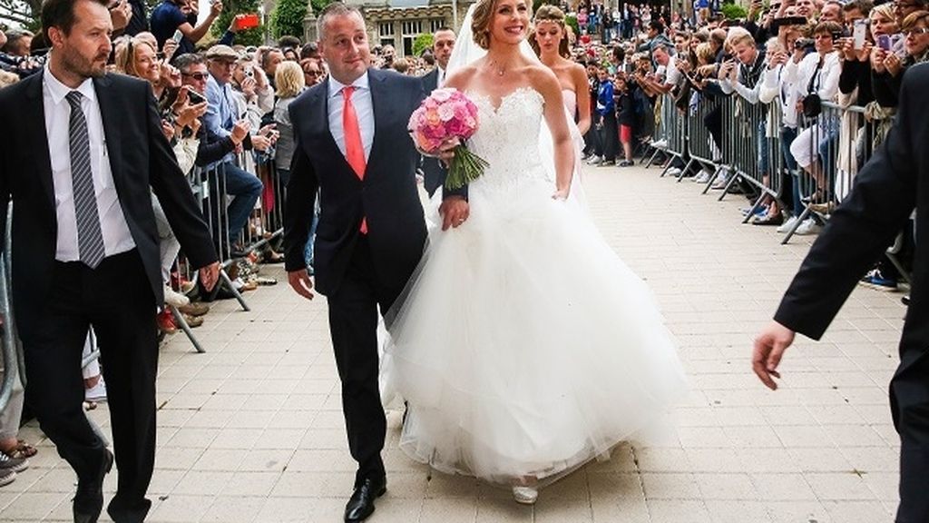 De boda secreta a multitudinaria