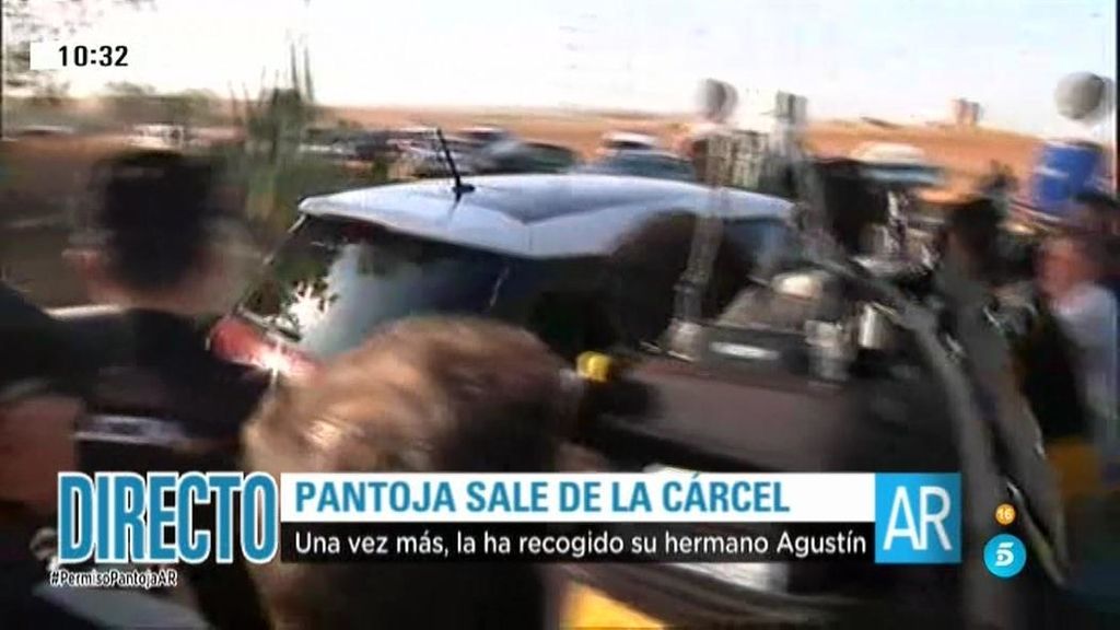 La cantante se mostró más seria que en las anteriores ocasiones