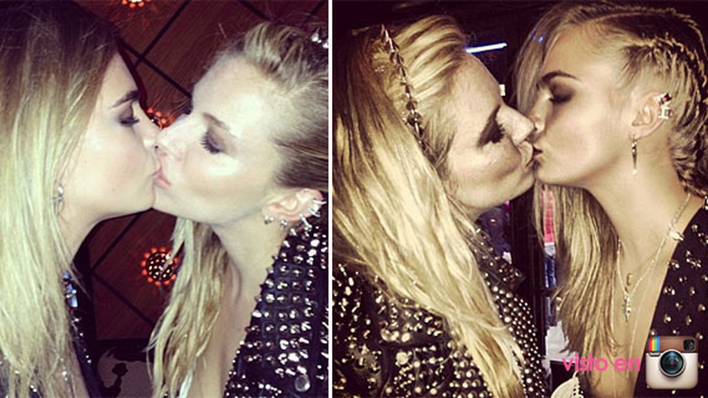 Las Delevingne se comen a besos a Sienna Miller y a sus otras amigas