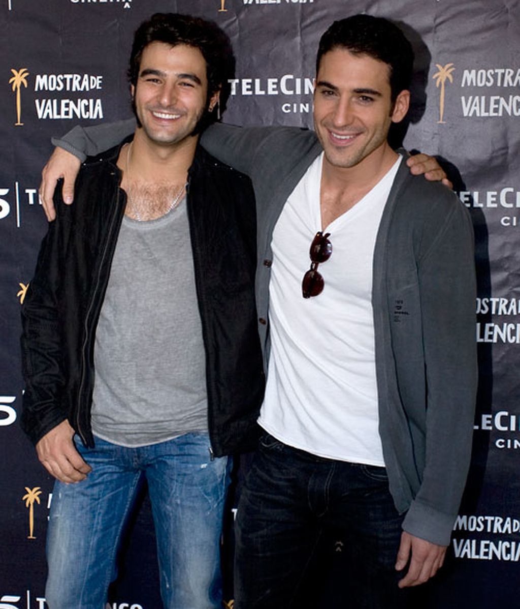 mIGUEL ANGEL SILVESTRE Y ANTONIO VELAZQUEZ