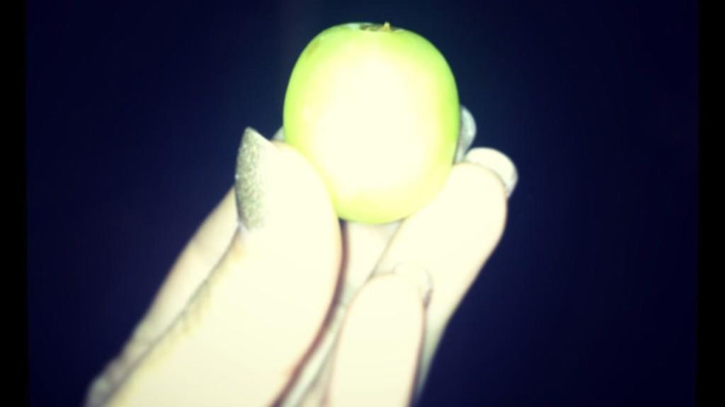 Edurne y sus maxi uvas