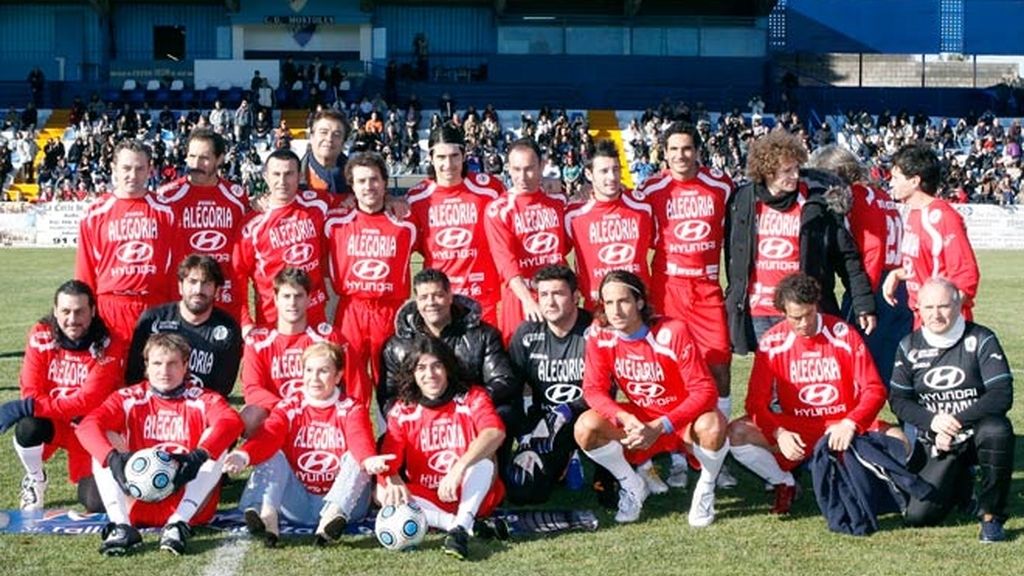 Bustamante y Maxi Iglesias, aficionados al fútbol solidario
