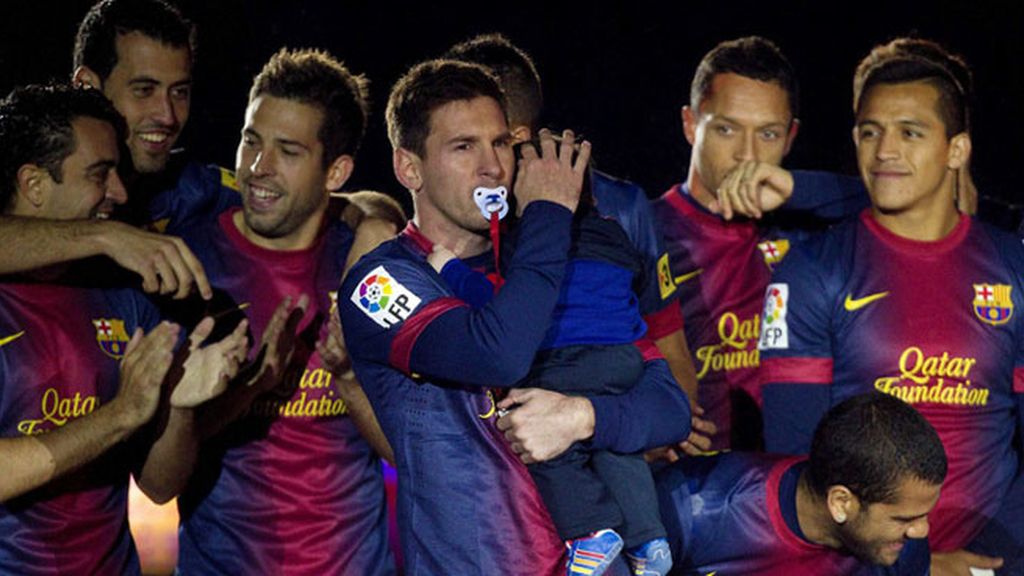 Tito y Abidal levantan la Liga
