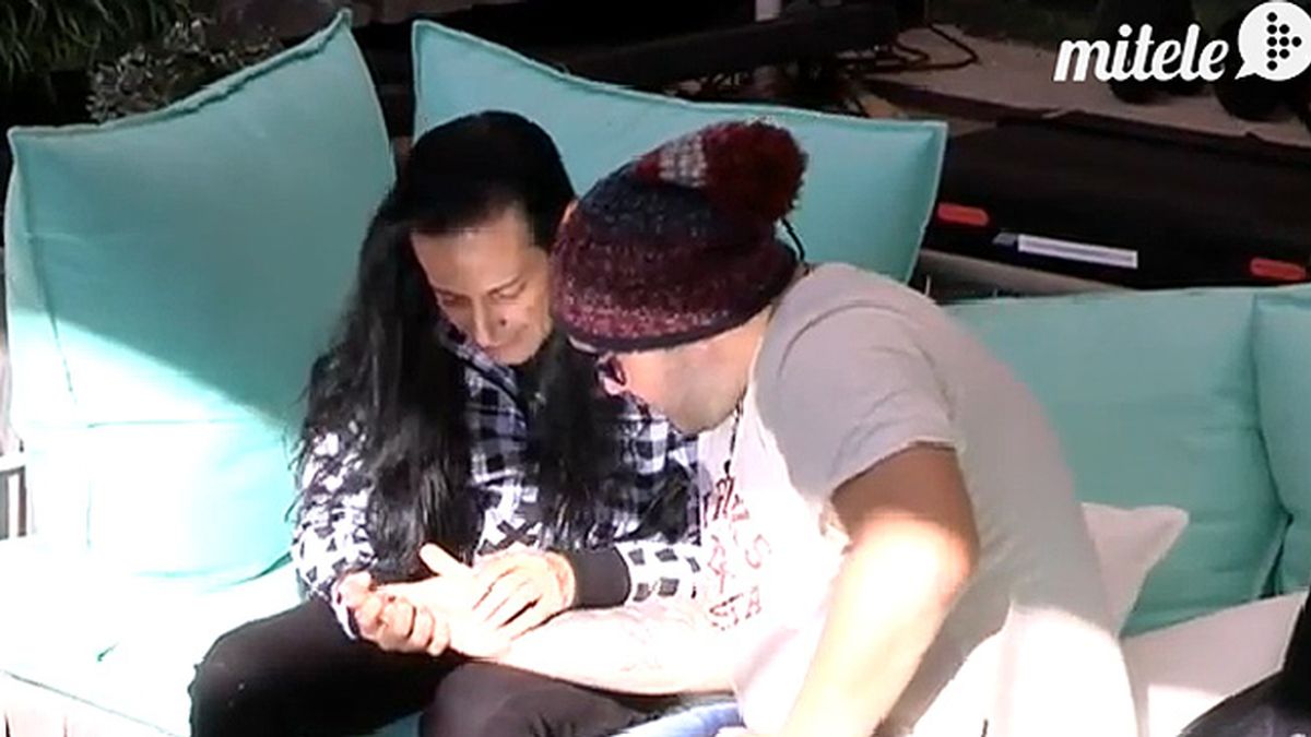 Sandro Rey leyó la mano a Kiko Rivera en Gran Hermano VIP