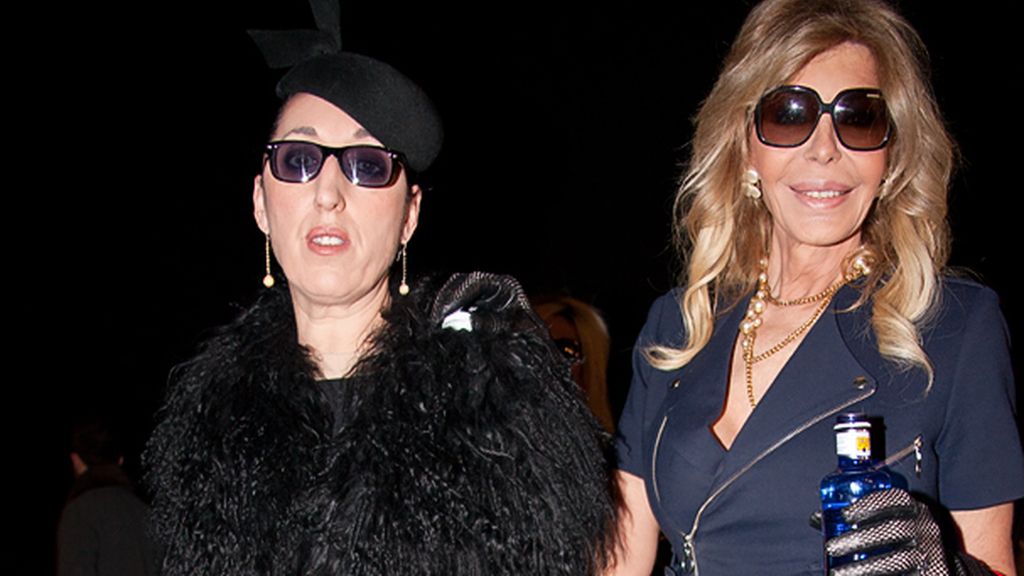 Asistentes desfile Davidelfin