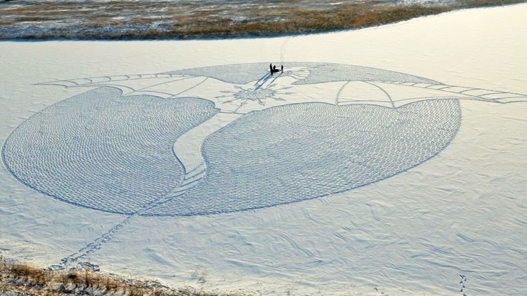 Inmensas obras de arte sobre la nieve