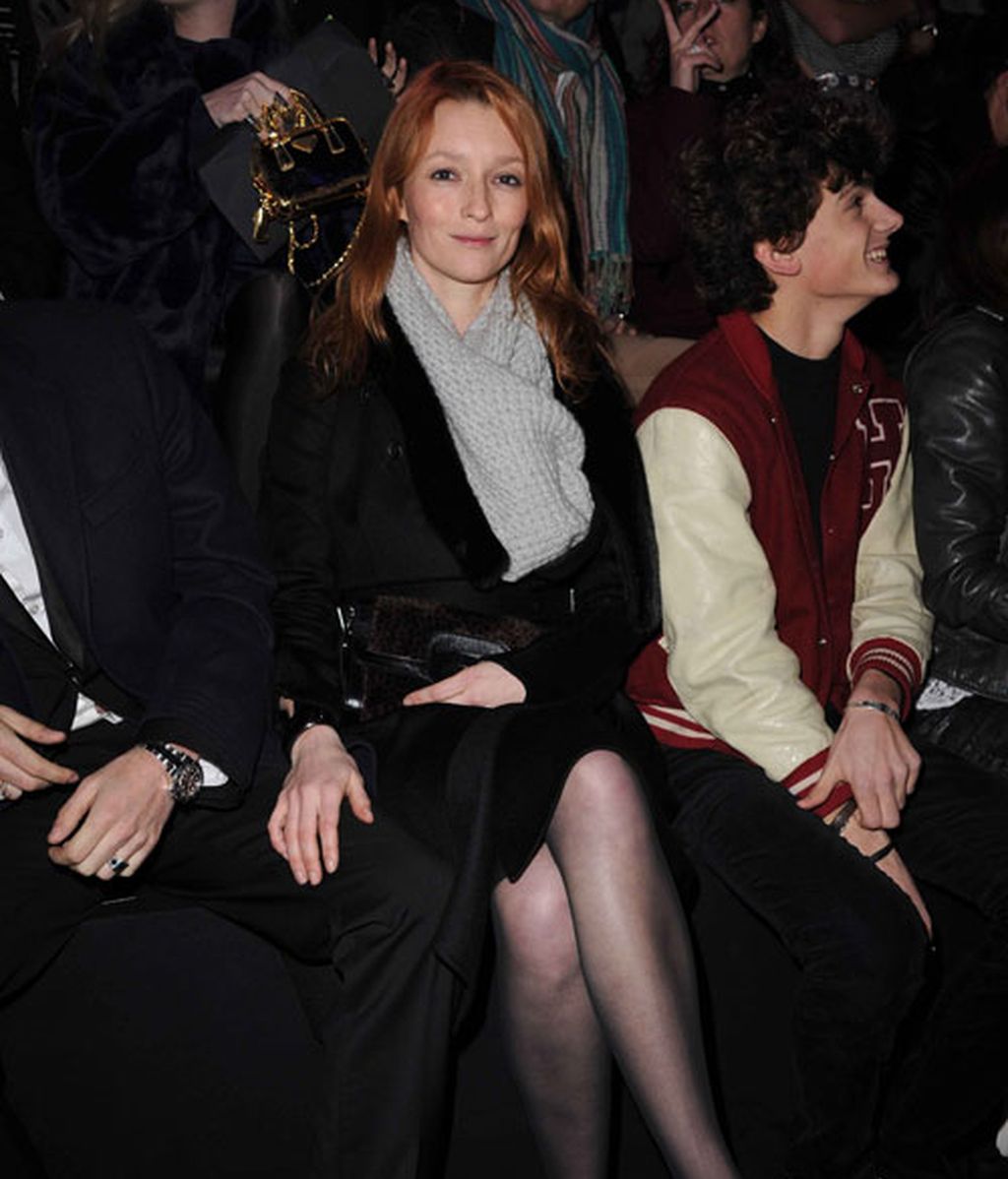 Carlota Casiraghi y Kate Moss, de risas en el desfile parisino de Etam