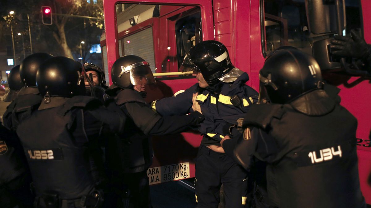 Detenido un bombero en la marcha de apoyo al Gamonal en Madrid