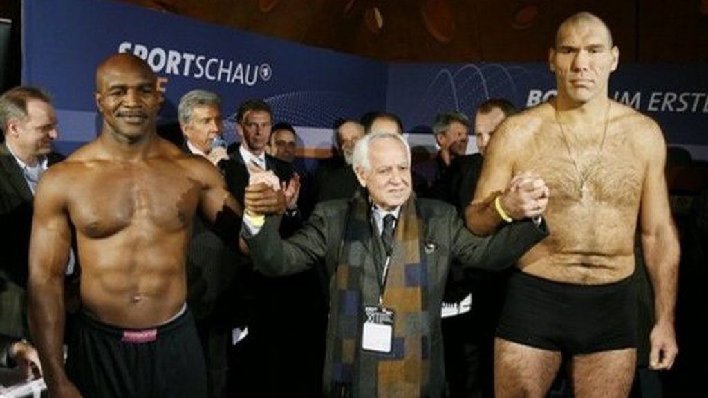 Holyfield pierde el combate del dólar ante Valuev