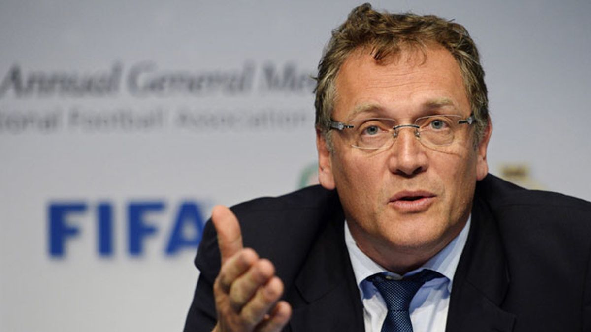 La FIFA prolonga la suspensión de su secretario general Jerome Valcke