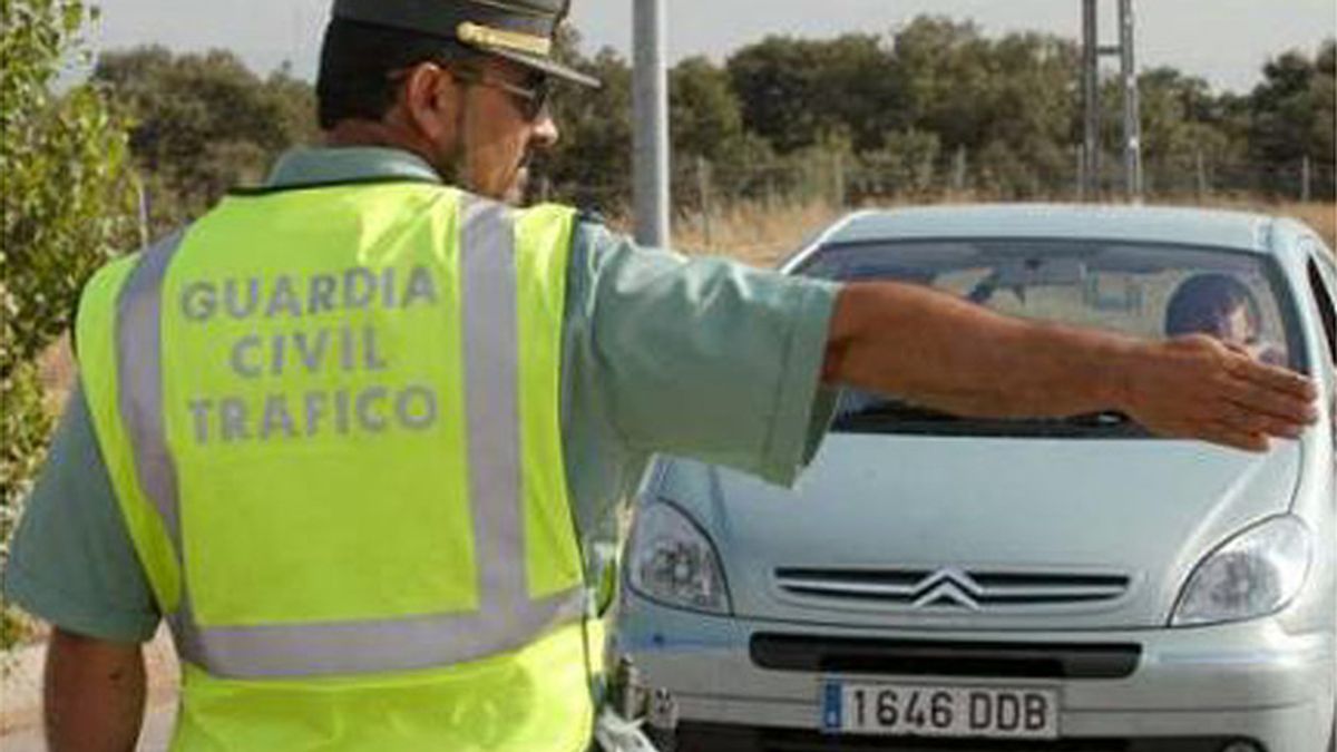 La Guardia Civil regula el tráfico