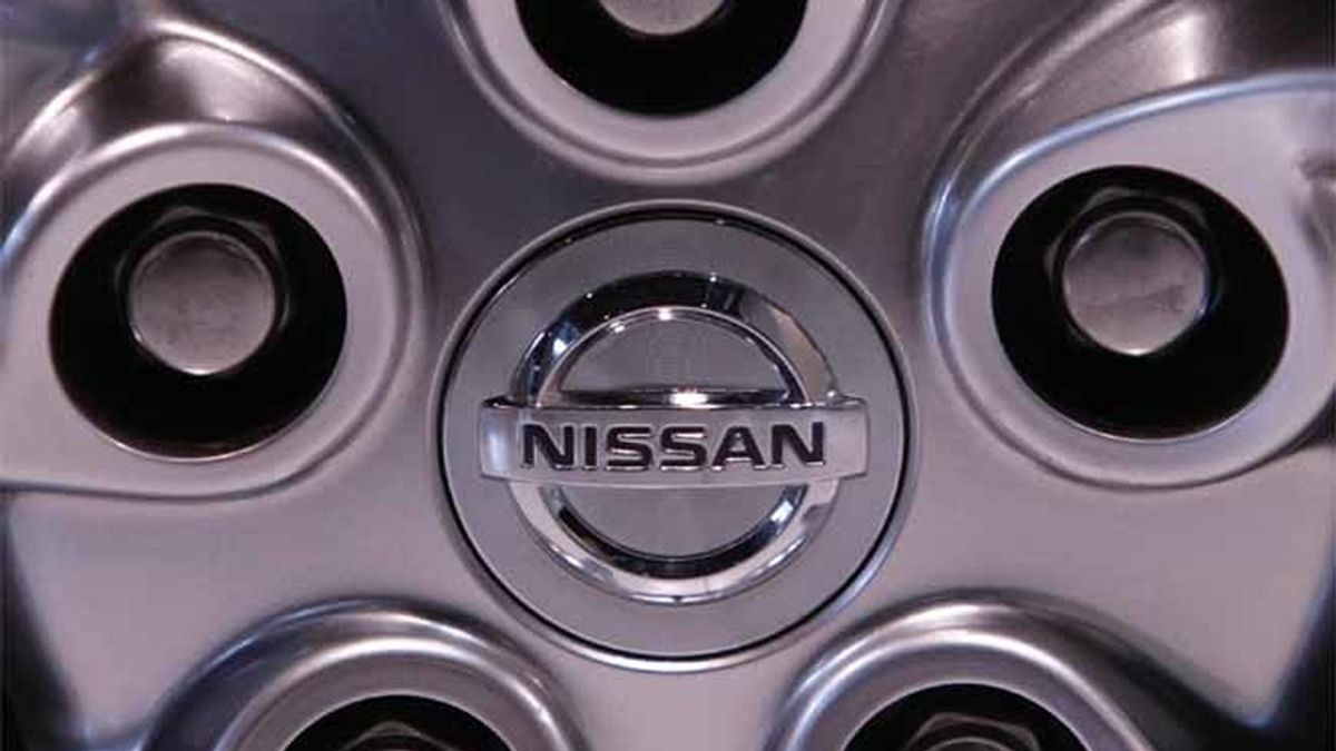 Llanta de un coche de la compañía Nissan