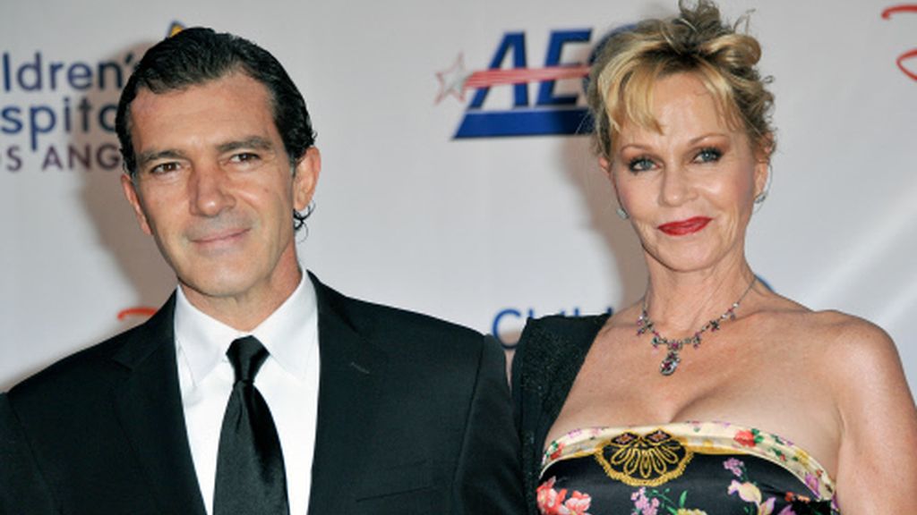 Antonio y Melanie, tan enamorados como siempre