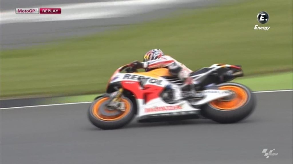 Caída muy dura de Dani Pedrosa