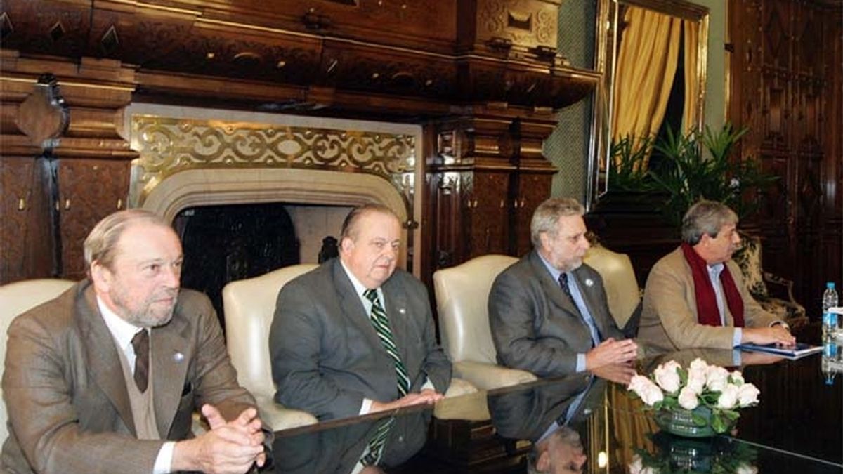 La Comisión de Enlace durante una reunión con la presidenta Cristina Fernández Kirchner