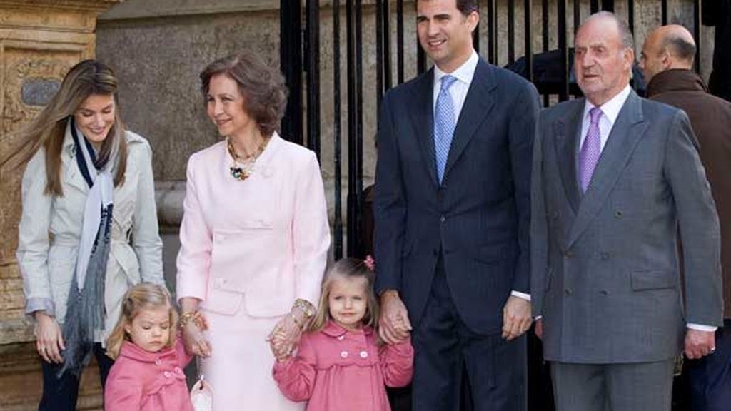 La Familia Real, en misa de Pascua