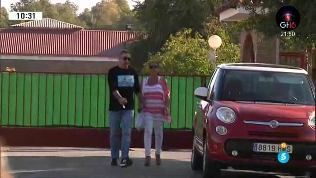 La cantante se mostró más seria que en las anteriores ocasiones