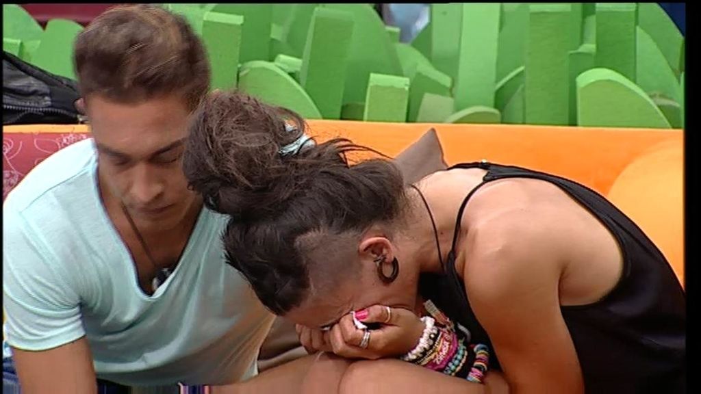 Raky no puede contener las lágrimas tras la expulsión del ‘pelocho’