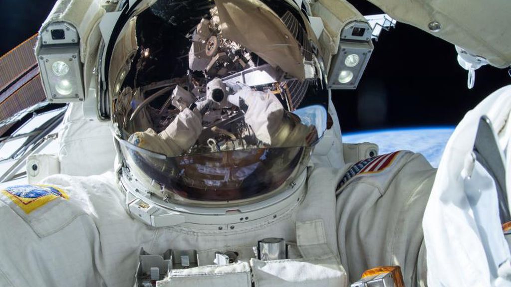 Un paseo por el espacio en la gigantesca Estación Espacial Internacional