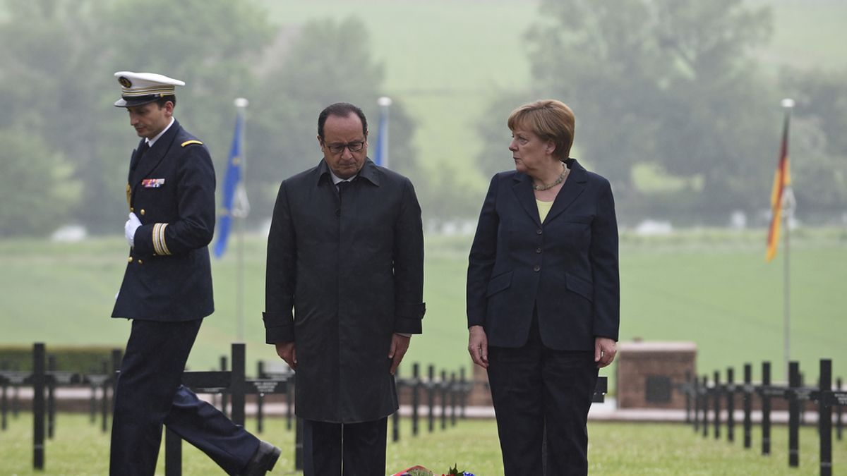 Hollande y Merkel acuden al 100º aniversario de la Batalla de Verdún