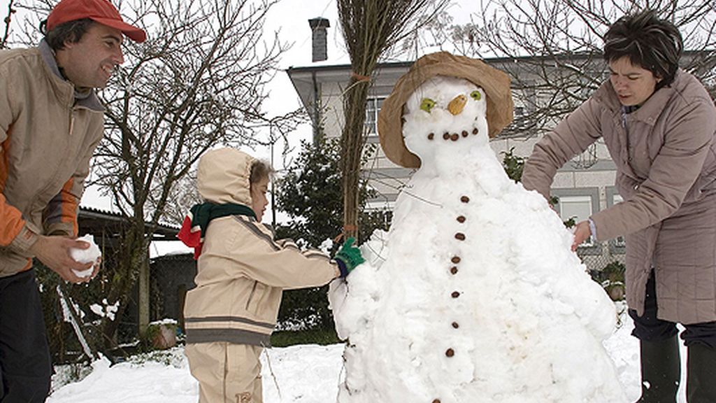 AL MAL TIEMPO, BUENA CARA