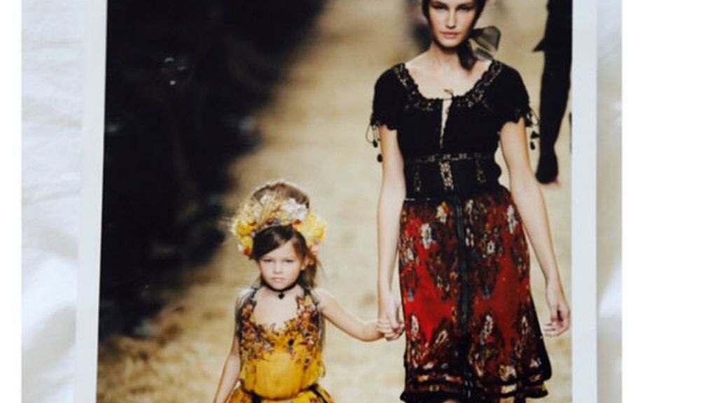 A sus cuatro años, la pequeña francesa ya desfilaba para Jean Paul Gautier