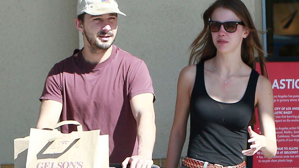 Shia LaBeouf y Mia Goth