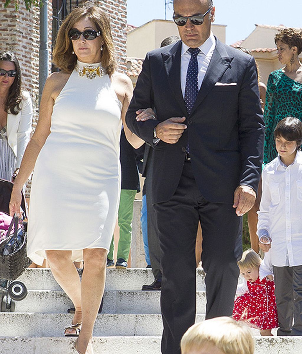 Los mellizos Juan y Jaime vistieron trajes idénticos