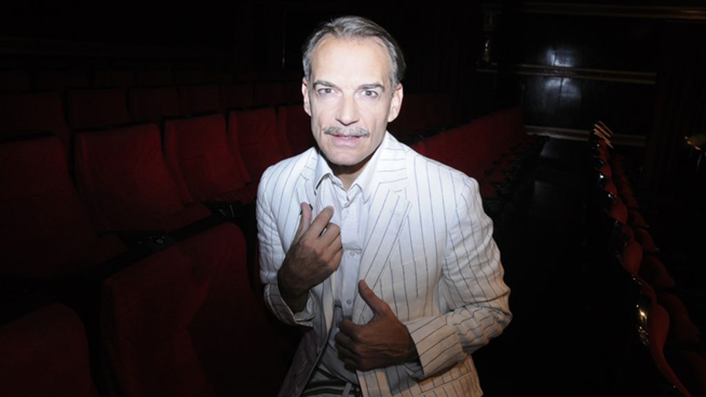 El actor Antonio Albella, con chaqueta de Hackett