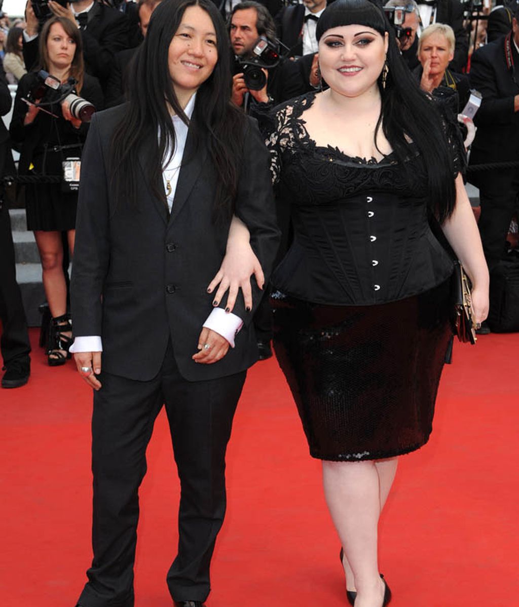 Beth Ditto demuestra que los kilos de más pueden quedar divinamente
