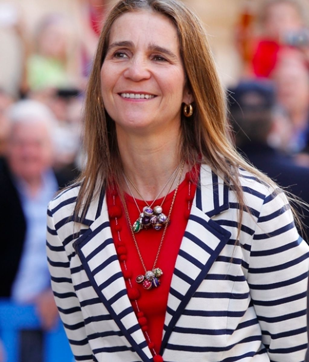 Letizia radiante y Cristina ausente en la misa de Pascua