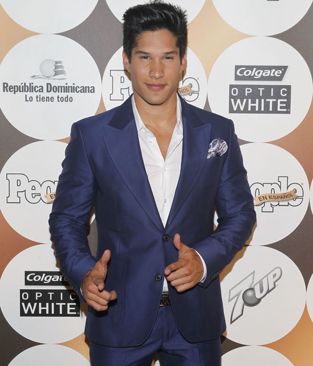 Thalía se entrega al escote extremo y Ricky Martin sigue con su bigote